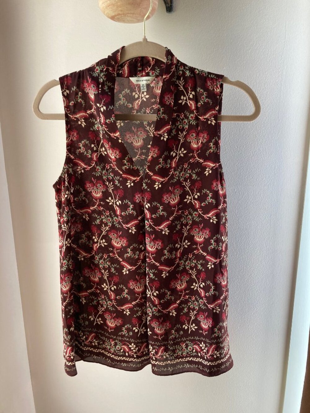 Max Studio Sleeveless, V-Neck Top